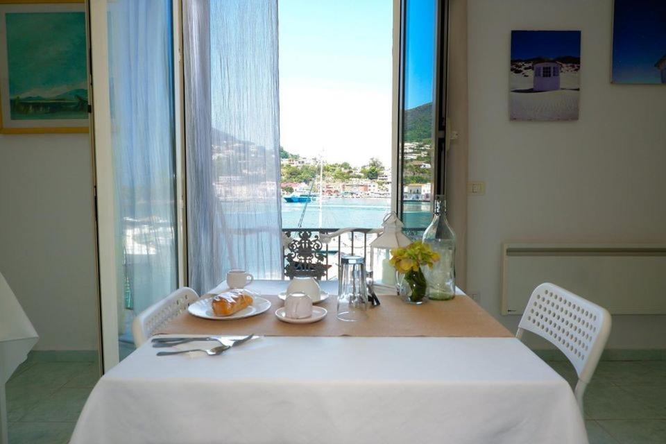 La Casa Di Antonia Apartment Ischia Bagian luar foto